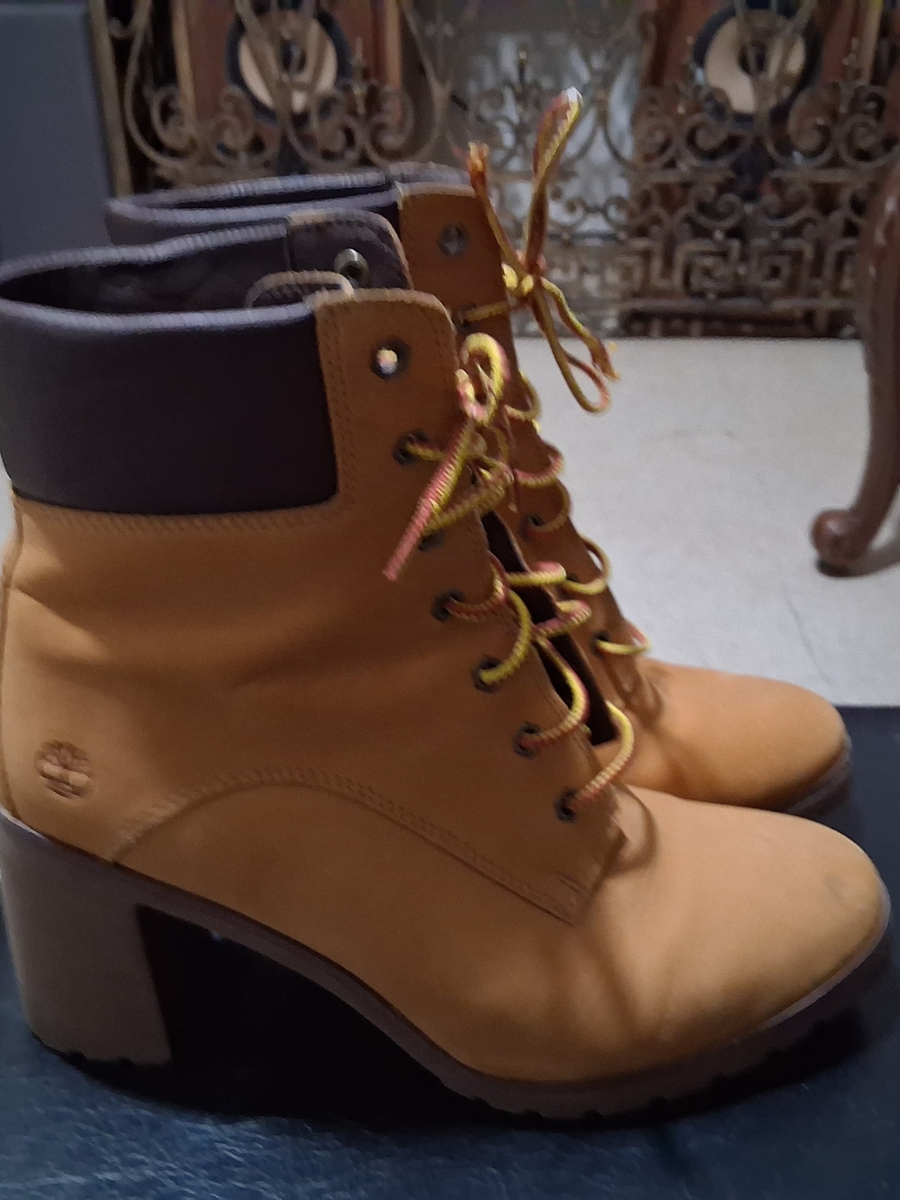 Timberland-Inspired Women’s Wheat Lace-Up Heeled Boots